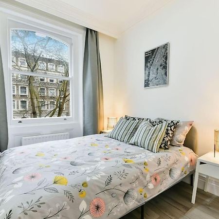 Knightsbridge Stylish Two Bedroom Apartment ロンドン エクステリア 写真