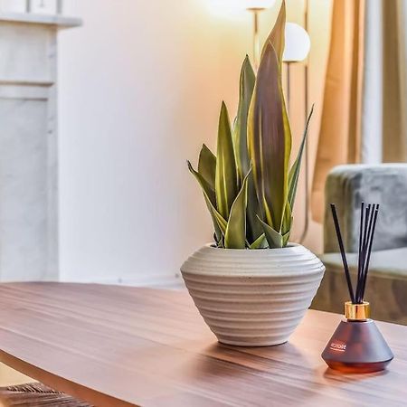 Knightsbridge Stylish Two Bedroom Apartment ロンドン エクステリア 写真