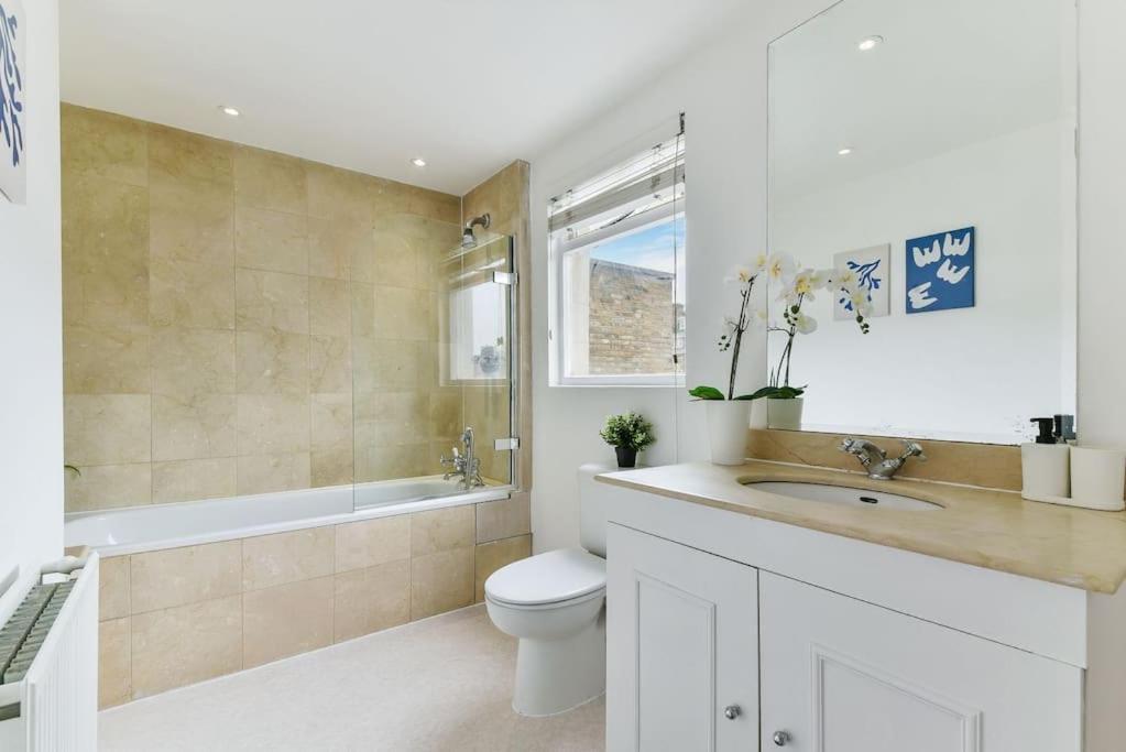 Knightsbridge Stylish Two Bedroom Apartment ロンドン エクステリア 写真