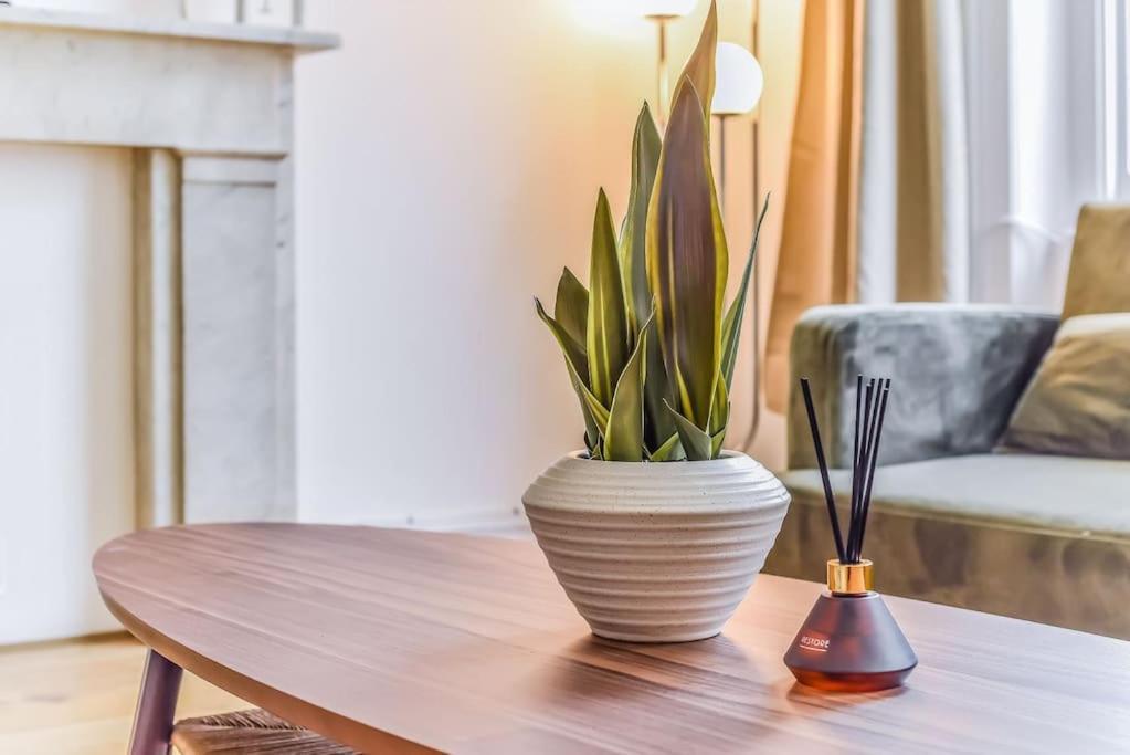 Knightsbridge Stylish Two Bedroom Apartment ロンドン エクステリア 写真