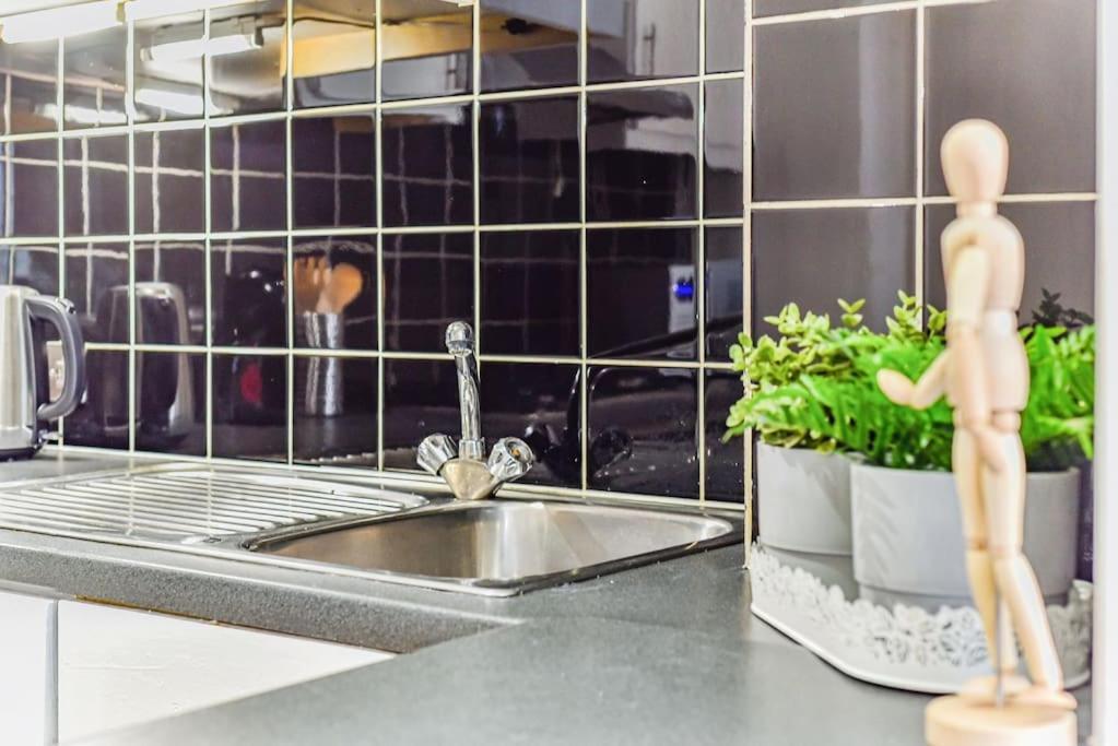 Knightsbridge Stylish Two Bedroom Apartment ロンドン エクステリア 写真