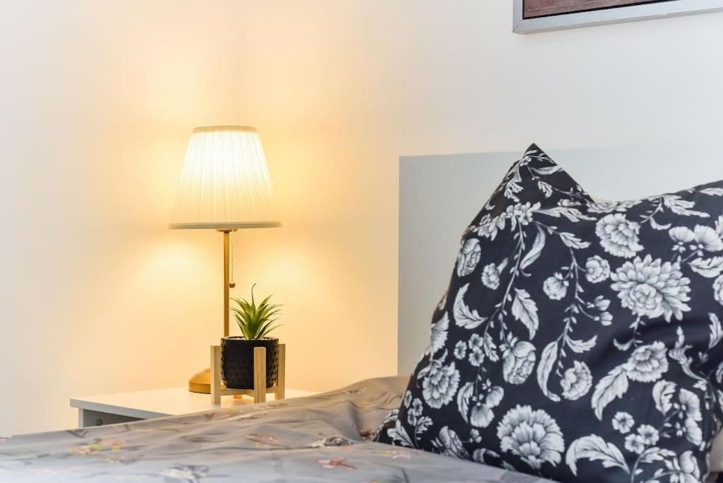 Knightsbridge Stylish Two Bedroom Apartment ロンドン エクステリア 写真